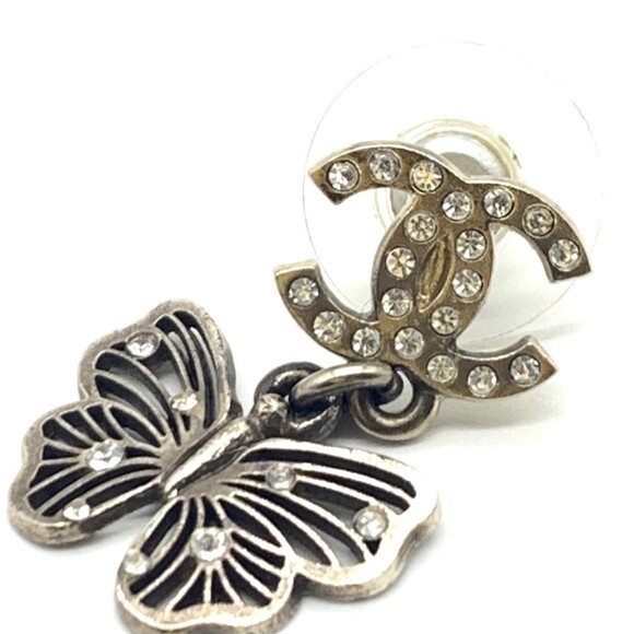 CHANEL Authentic Logo Earrings - Picture 2 of 6